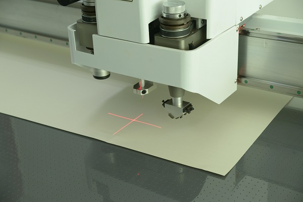 Máquina de corte digital de cama plana de alta velocidad TSD Máquina de corte con cuchilla vibratoria